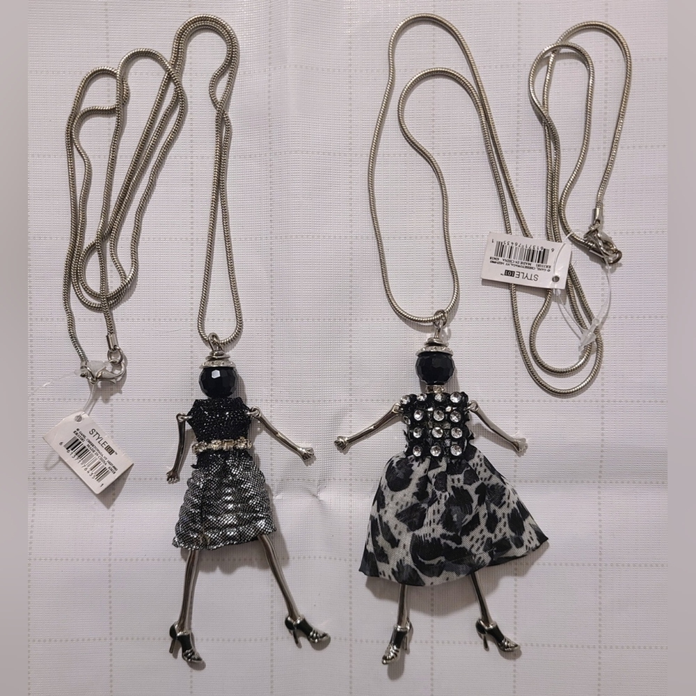 BNWT - ONE Black & Silver Rhinestone Swinging Doll Pendant Women's Necklace